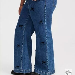 Torrid High-rise Wide Leg Bow Jeans